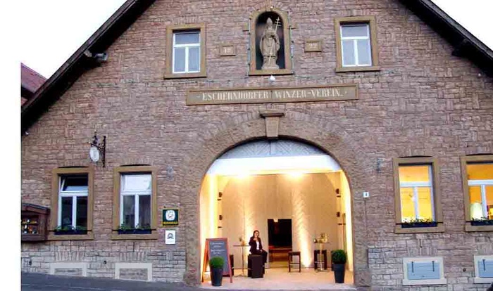 escherndorf-winzerhof.jpg